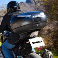 MALETA SHAD SH48 GRIS FOSC/NEGRE (+TAPA CARBONI)