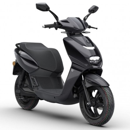 PEUGEOT KISBEE SE 1 BATTERY ELECTRIC (PEARLY BLACK)
